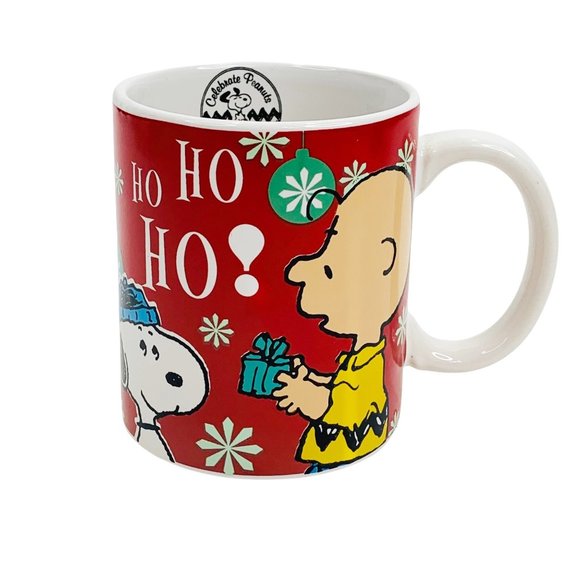 Charlie Brown Snoopy Christmas Coffee Mug Celebrate Peanuts 60 Years Gibson - Picture 1 of 7